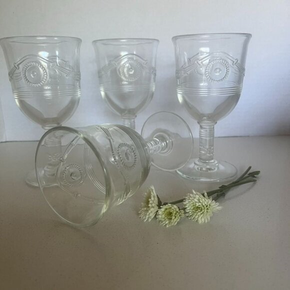 Set Of 4 La Rochere Anduze 8 1/2 oz. Wine Glasses Discontinued France - Picture 2 of 6